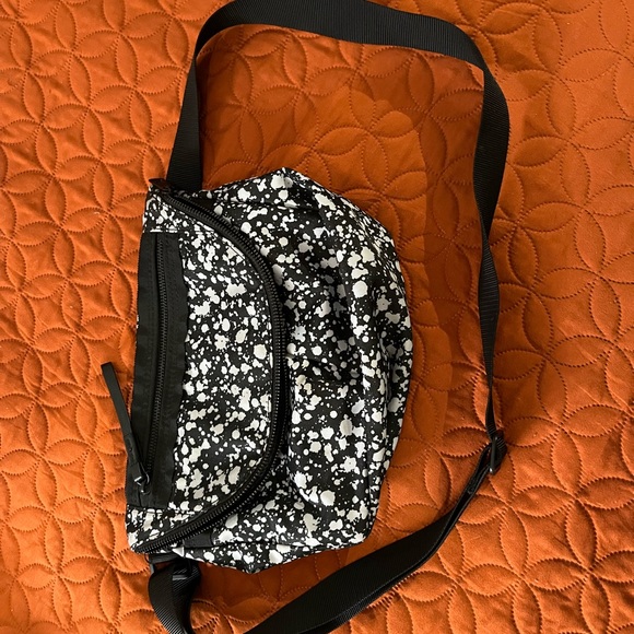 lululemon athletica Handbags - Lululemon